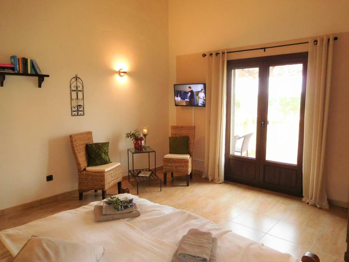 Finca Alqueria Fosca Кампос Екстериор снимка